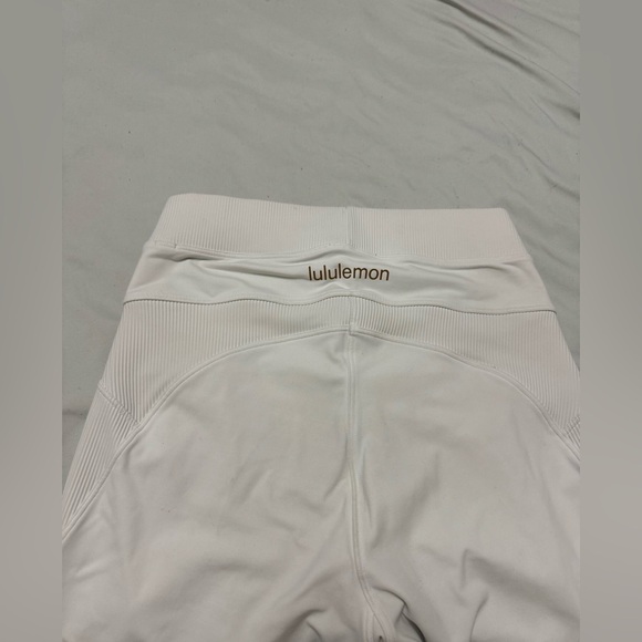 Lululemon White New Ambition Super High Rise Tight *Stained* - Picture 14 of 14